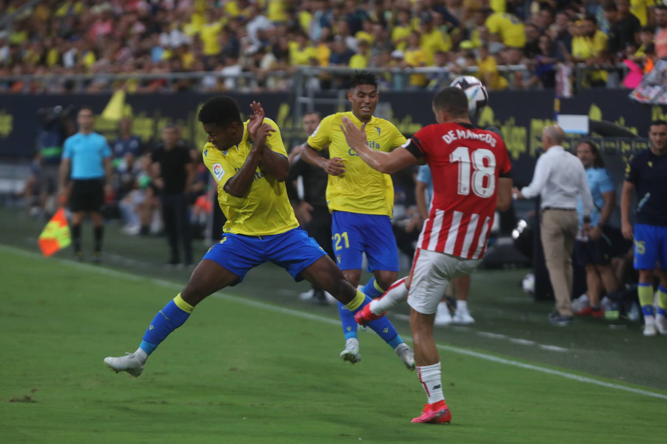 Las imágenes del partido Cádiz CF-Athletic de Bilbao en Carranza