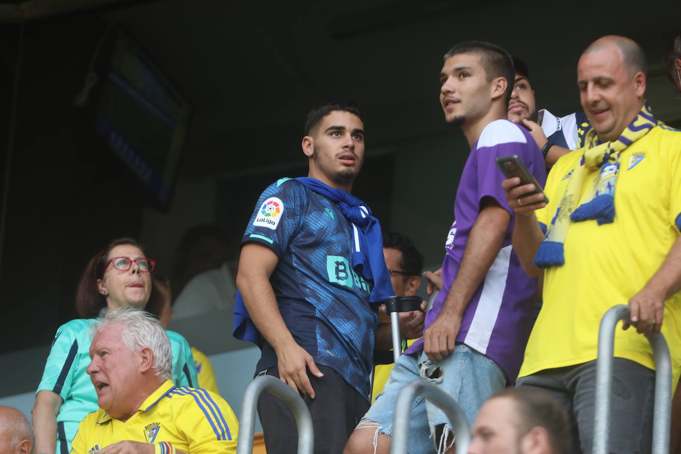 Búscate en las gradas de Carranza en el Cádiz - Athletic de Bilbao