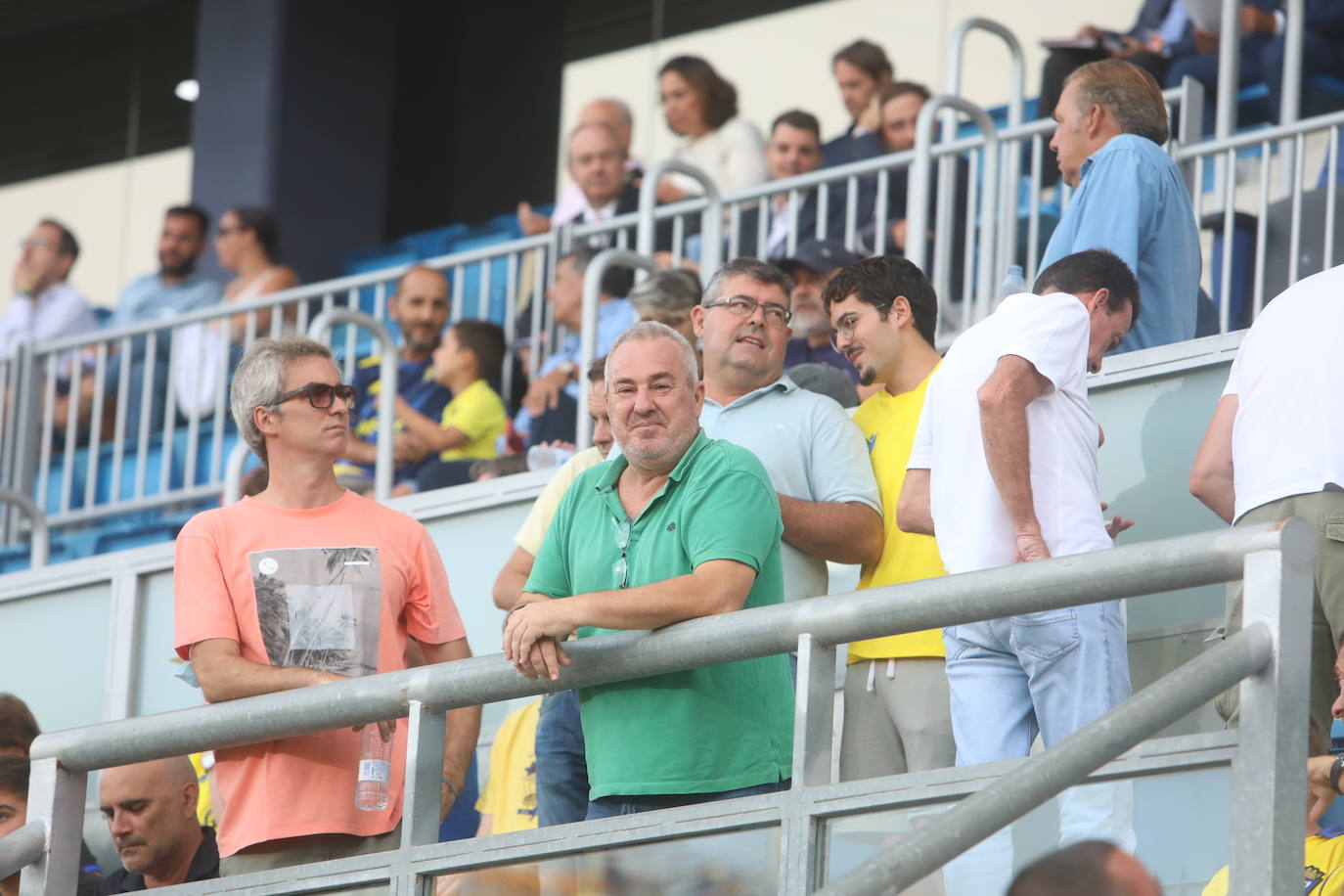 Búscate en las gradas de Carranza en el Cádiz - Athletic de Bilbao