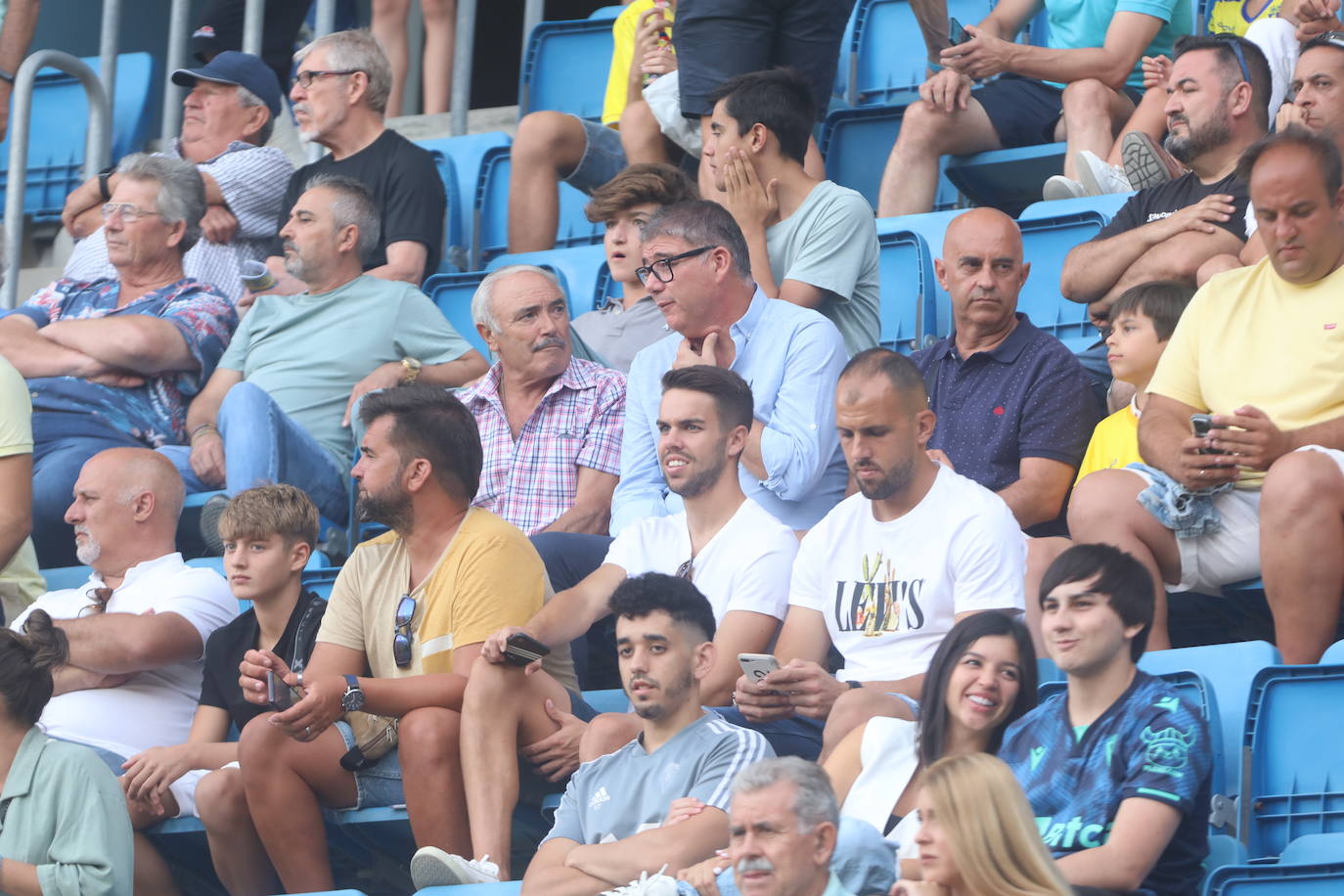 Búscate en las gradas de Carranza en el Cádiz - Athletic de Bilbao