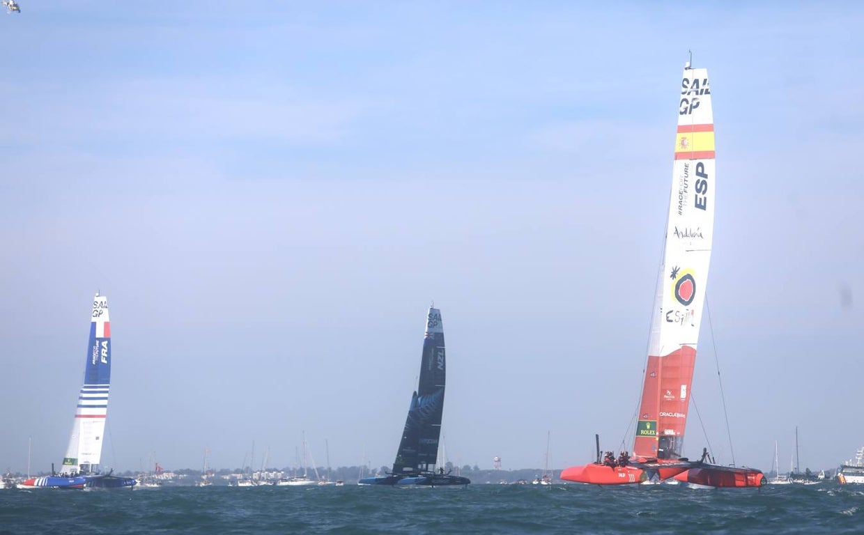 Disfruta de las mejores imágenes del primer día de SailGP en Cádiz