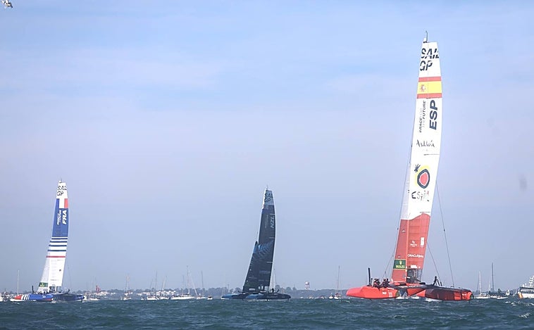 Disfruta de las mejores imágenes del primer día de SailGP en Cádiz