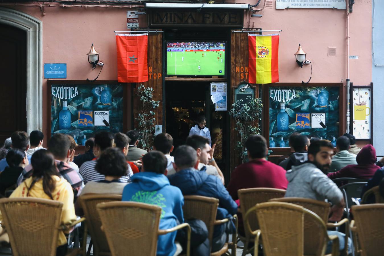 Las imágenes en la calle del España - Marruecos