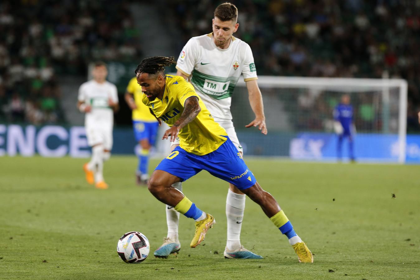 Fotos: Las imágenes del encuentro Elche-Cádiz