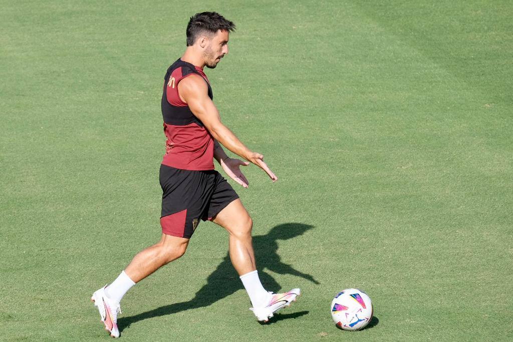 Fotos: Maxi Gómez ya entrena con sus compañeros en el Cádiz CF