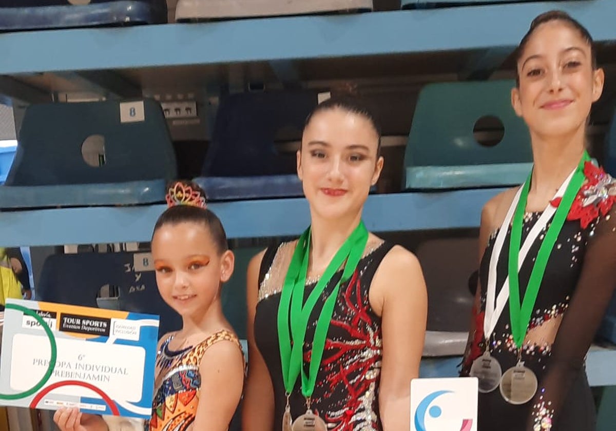 Las gimnastas gaditanas brillaron en Huelva.