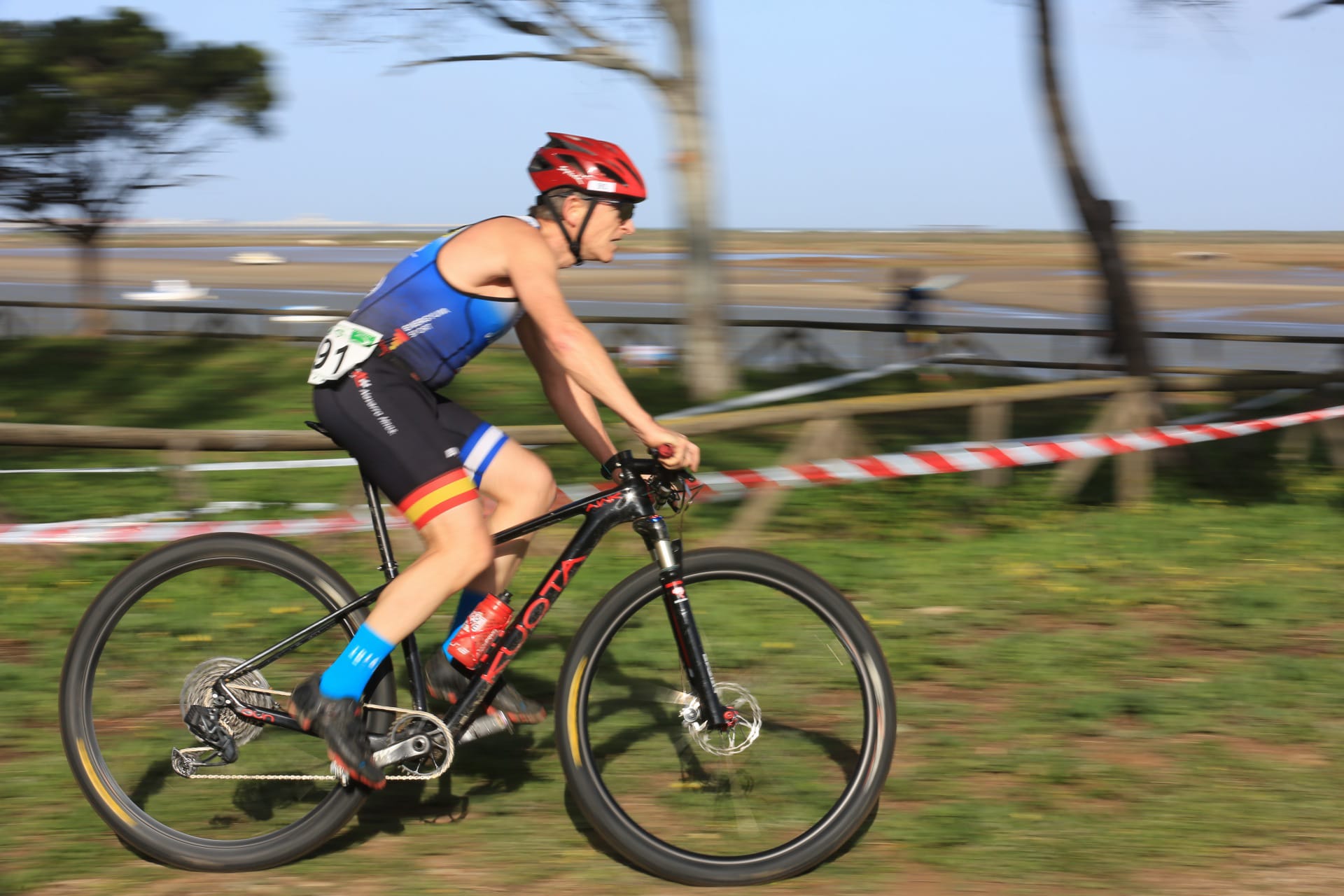 Fotos: Más de 120 duatletas en la I Duatlón Cros Villa de Puerto Real