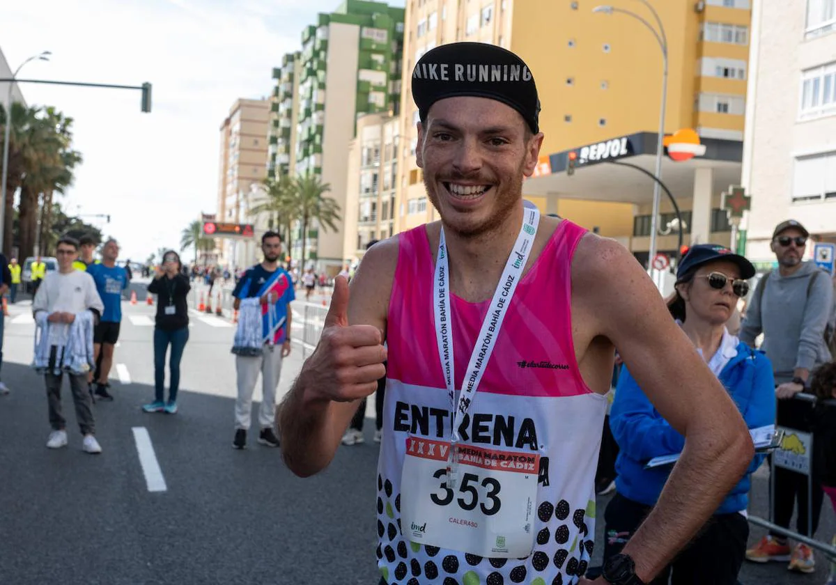 Juan Calero Mármol se proclamó campeón de la XXXVI Media Maratón Bahía de Cádiz.