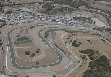 ¿Cuál es la curva dedicada a Ángel Nieto en el Circuito de Jerez?