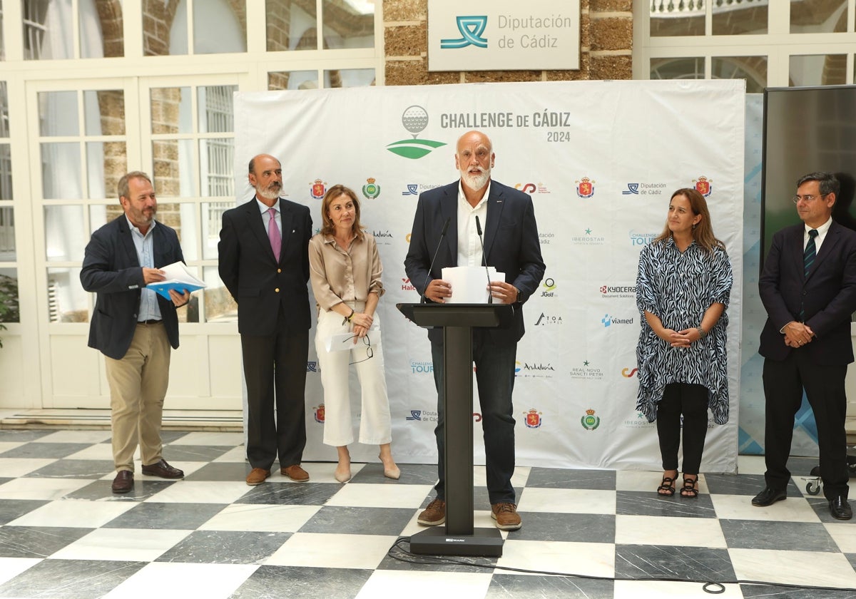 Javier Vidal en la presentación del challenge de golf.