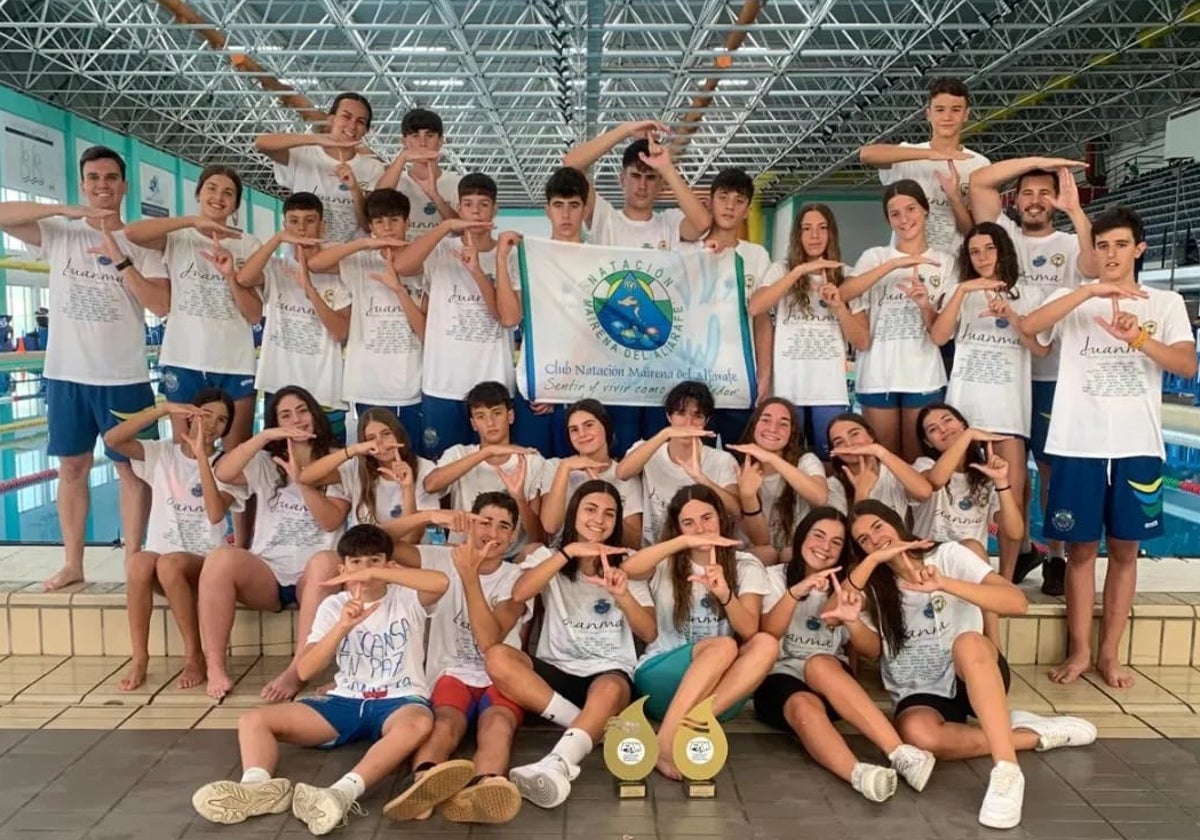 El Club Natación Mairena se coronó en Cádiz.