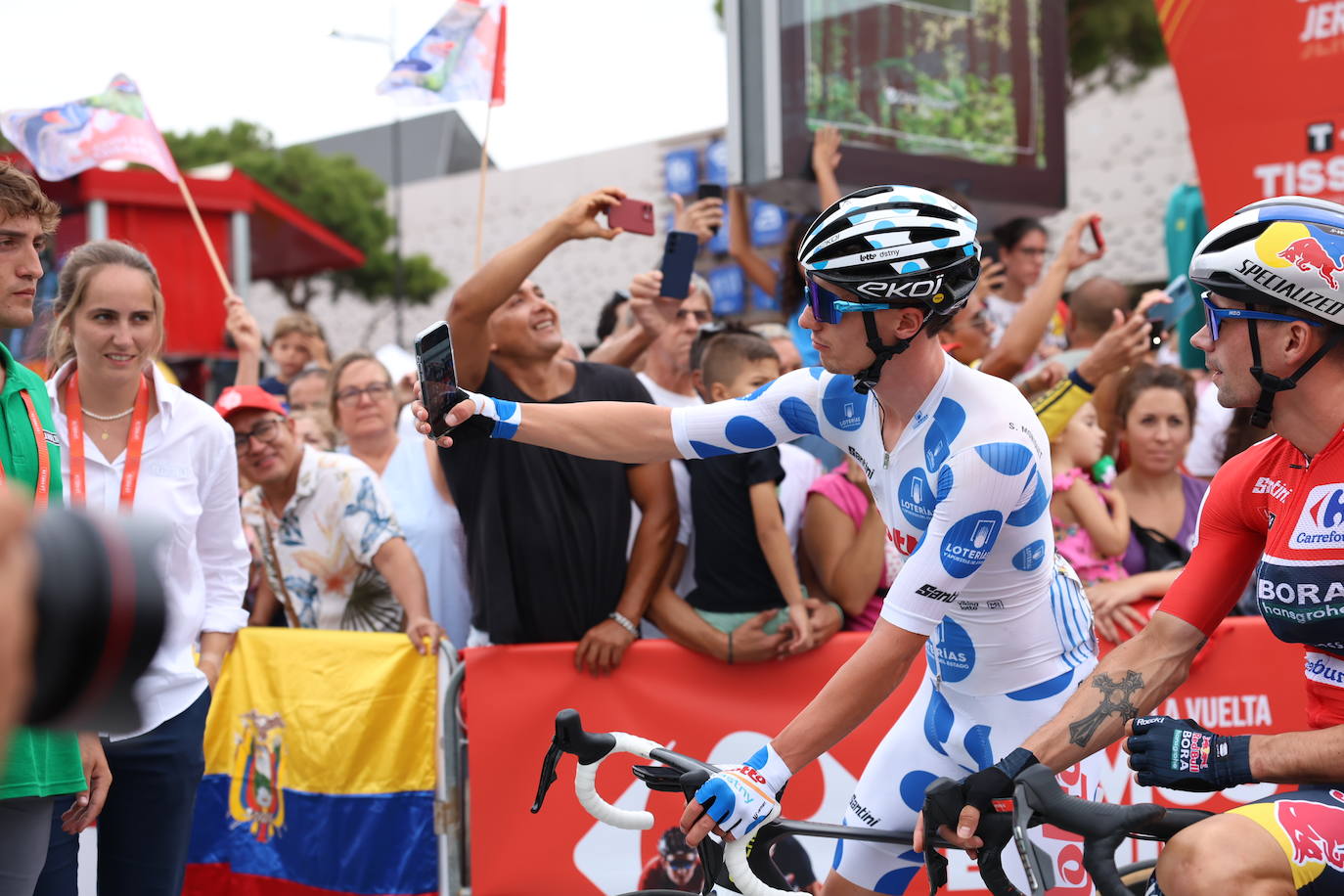 La salida de la sexta etapa de La Vuelta en imágenes