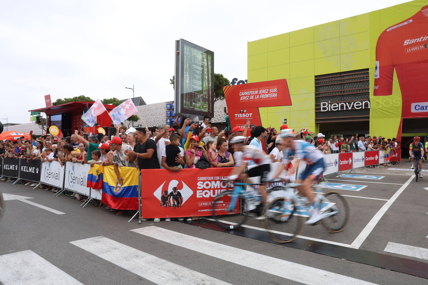 La salida de la sexta etapa de La Vuelta en imágenes