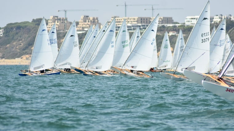 Este jueves continúa la competición en las aguas de la Bahía de Cádiz.