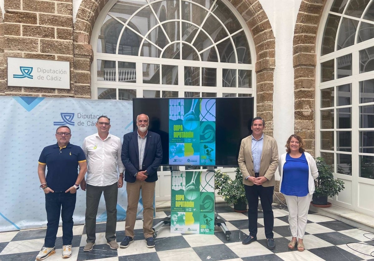 Protagonistas de la presentación.