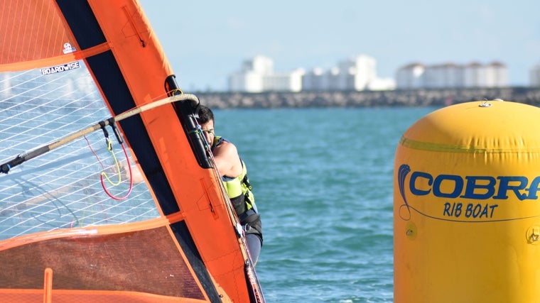 Curro Manchón estuvo muy firme en la Bahía de Cádiz.