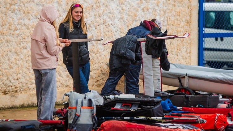 Empieza en la Bahía de Cádiz la gran cita internacional del windsurf olímpico