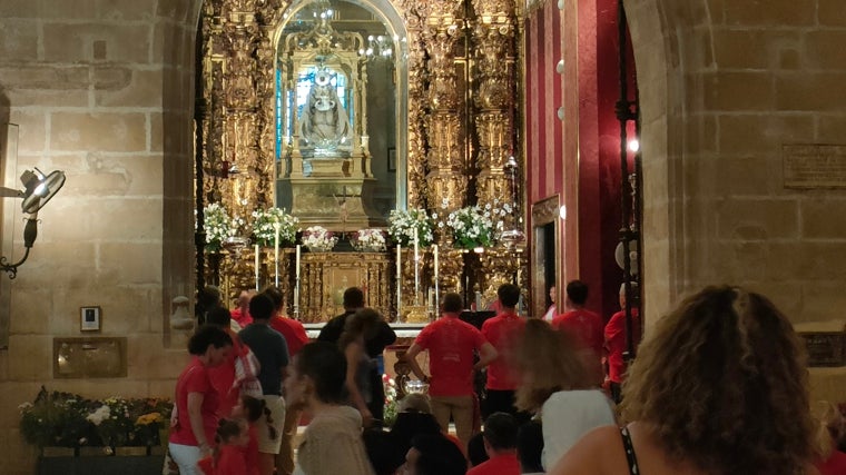 Ofrenda floral a la Virgen de los Milagros, Patrona de El Puerto de Santa María.