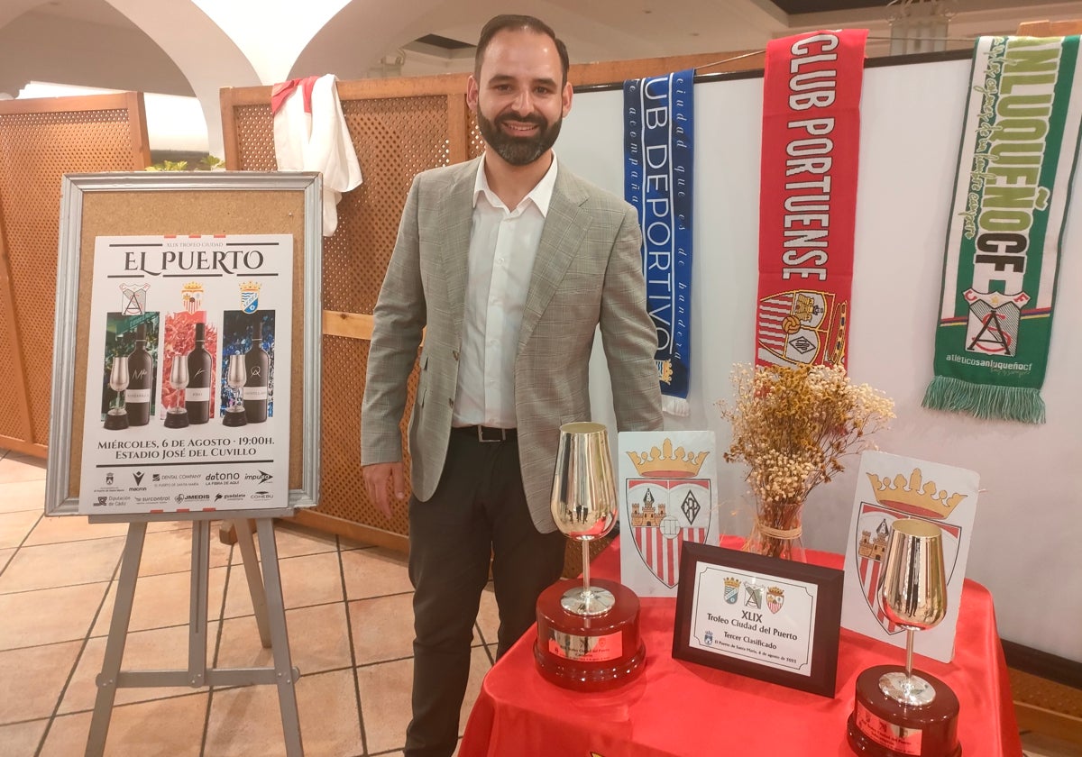 Álvaro Mogollo dio voz a la XLIX edición del Trofeo Ciudad de El Puerto.