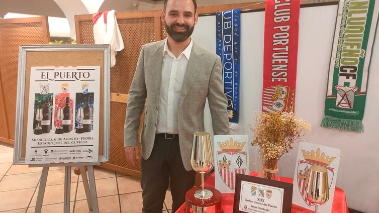 Buen vino y mejor fútbol para dar lustre al  Trofeo Ciudad de El Puerto