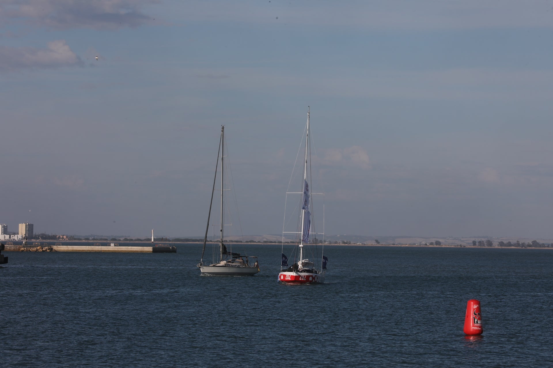 Las imágenes de la llegada de los primeros barcos para la Globe 40