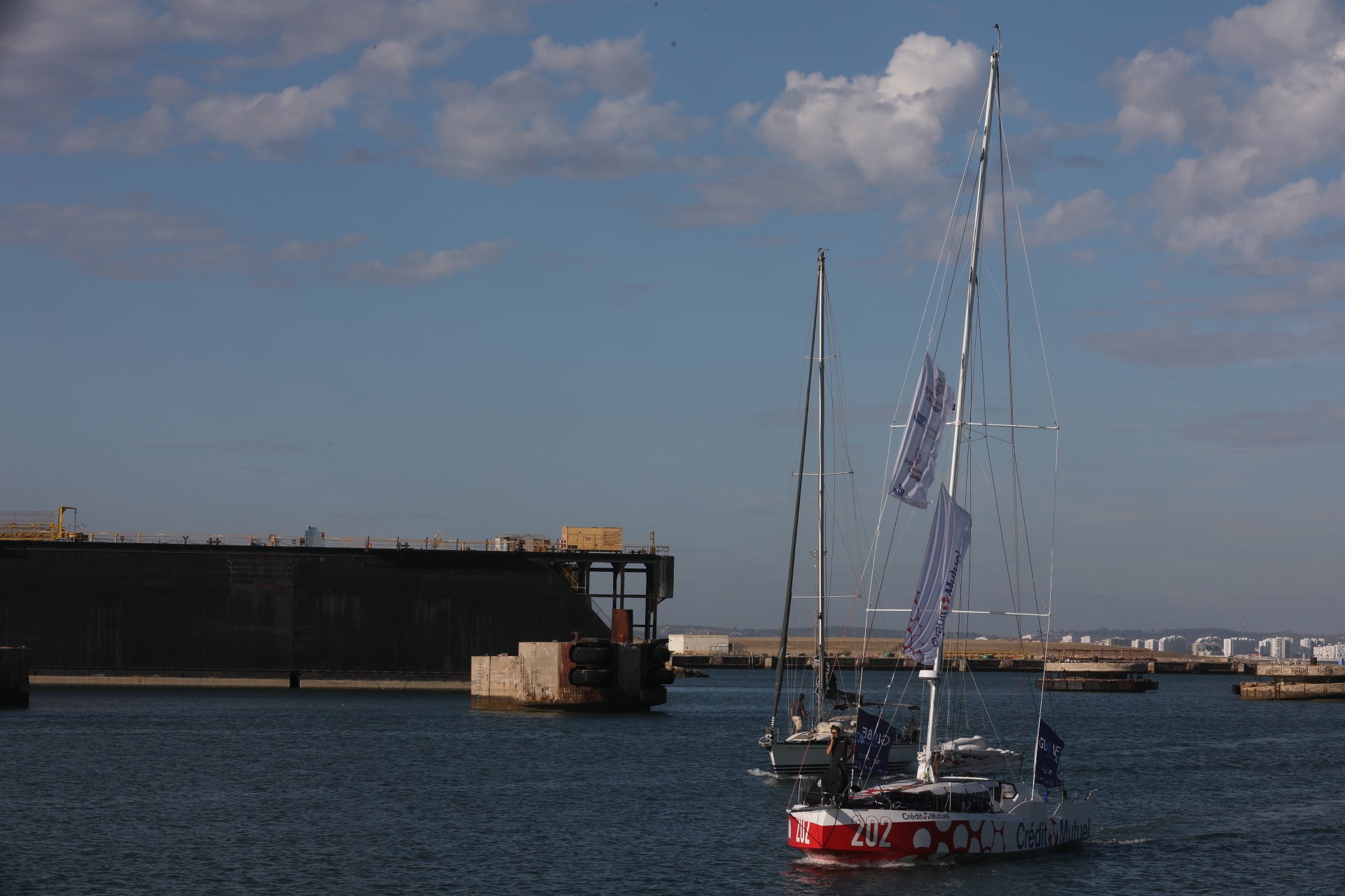 Las imágenes de la llegada de los primeros barcos para la Globe 40
