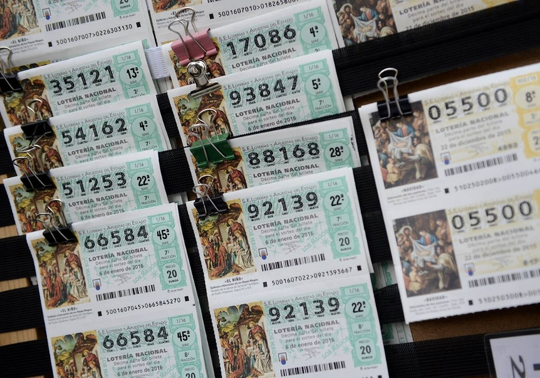 ¿Cuántos décimos y series tiene cada número de la Lotería de Navidad 2022?