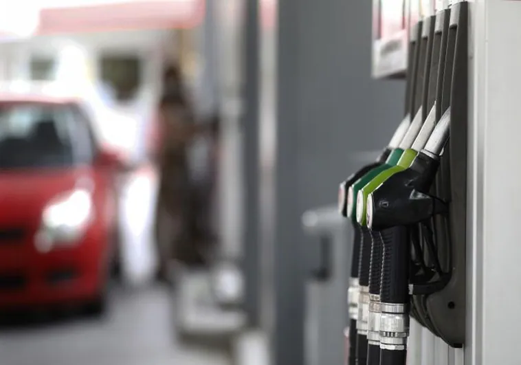 Esta compañía regala gasolina un día al mes: así puedes conseguirla gratis