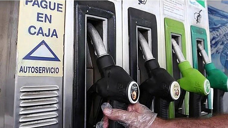 La OCU revela el gran secreto: estos son los días de la semana en los que no deberías echar gasolina