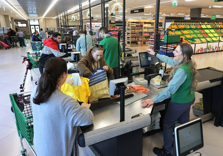 Mercadona sube los sueldos de sus empleados en 2023: estas serán las nuevas cuantías según el contrato