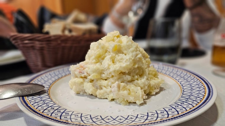 Ensaladilla de gambas del restaurante La Marea de Marcos