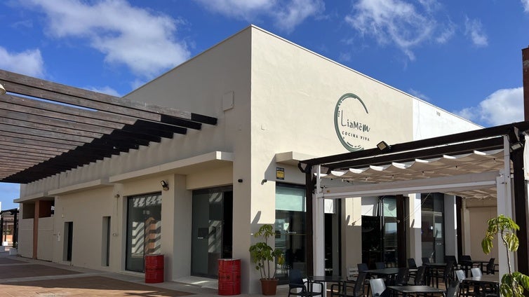 El restaurante del Novo Sancti Petri donde el atún rojo se cocina al fuego y los platos tienen nombre propio