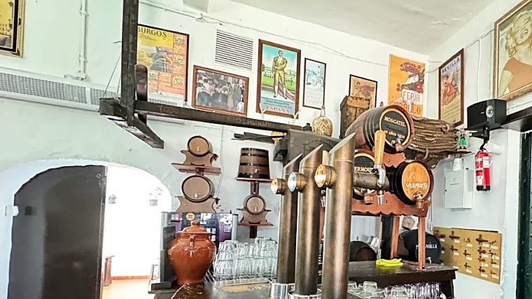 Barra de la Bodega El Castillito de Chipiona