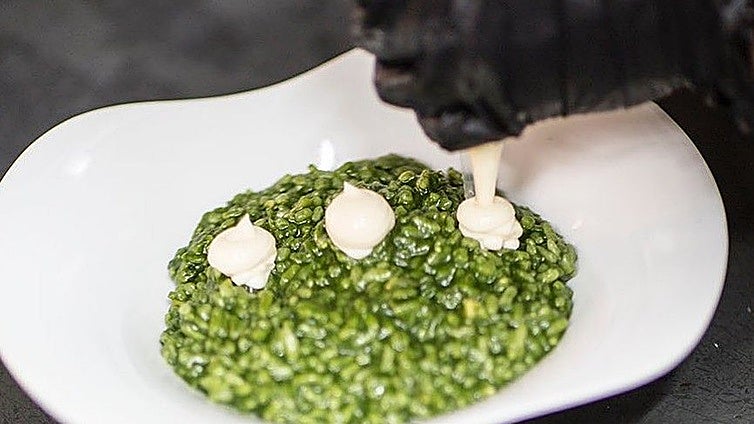 La Taberna del Chef del Mar conquista en Cádiz con su arroz de plancton