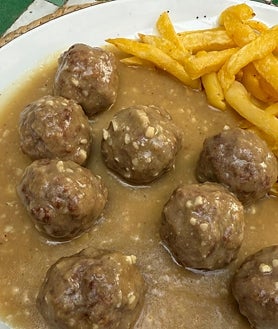 Imagen secundaria 2 - Propuesta de platos tradicionales en el Bar Cádiz de Medina Sidonia