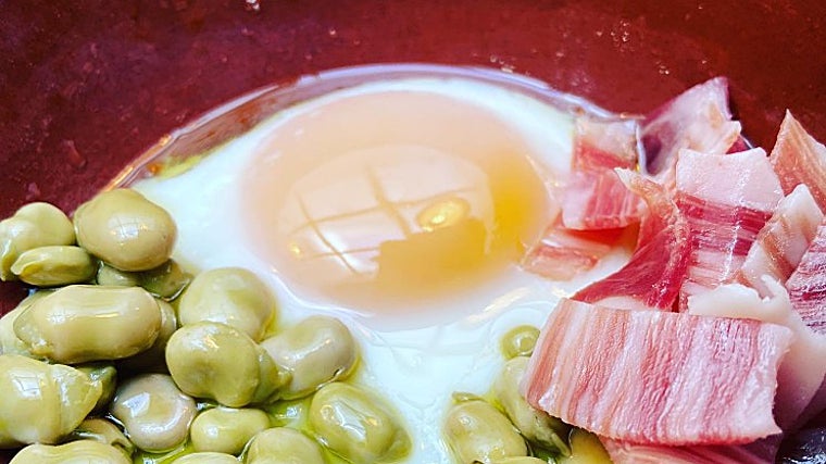 Una de las cazuelitas de Casa Martín 1920 en Grazalema