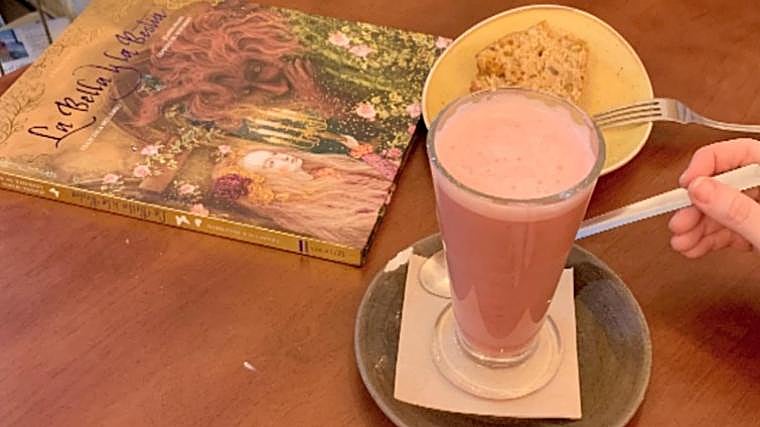 Merienda con un libro en La lectora (Cádiz)