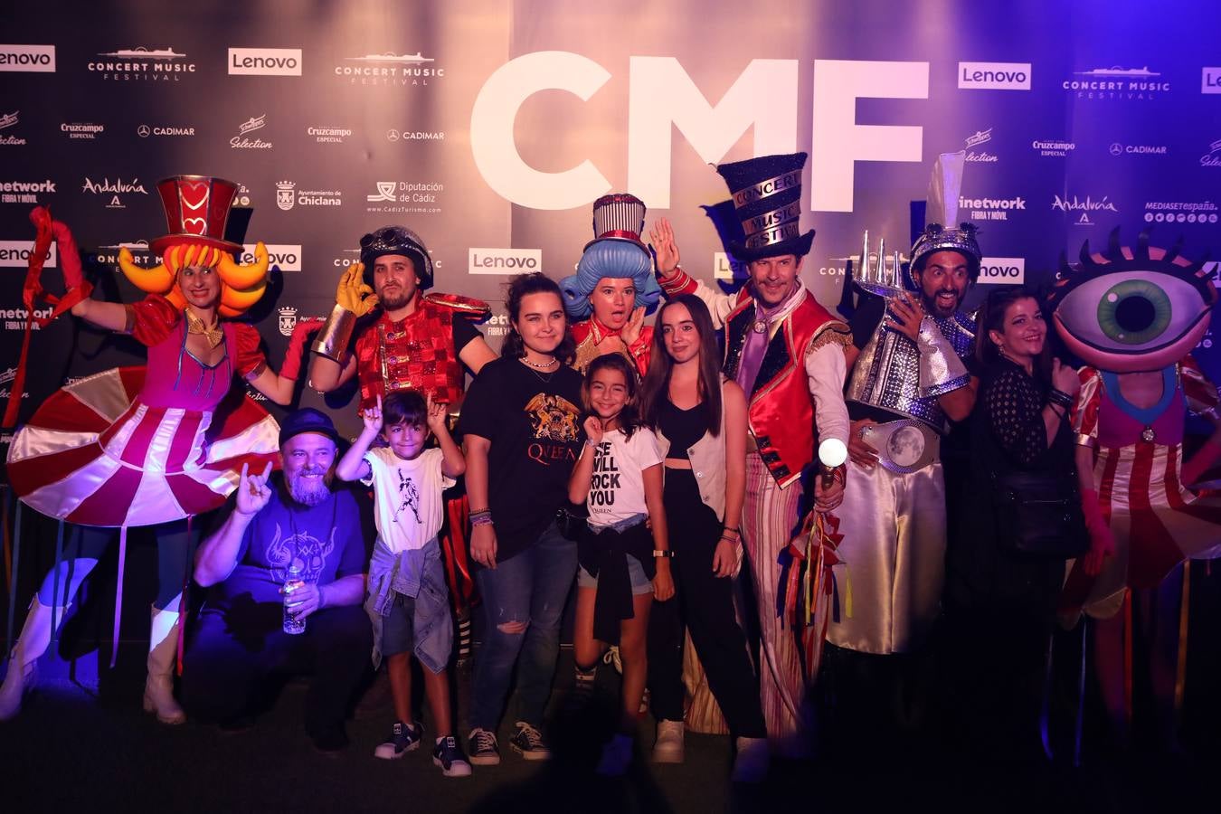 Búscate en el concierto de Save the Queen en Chiclana