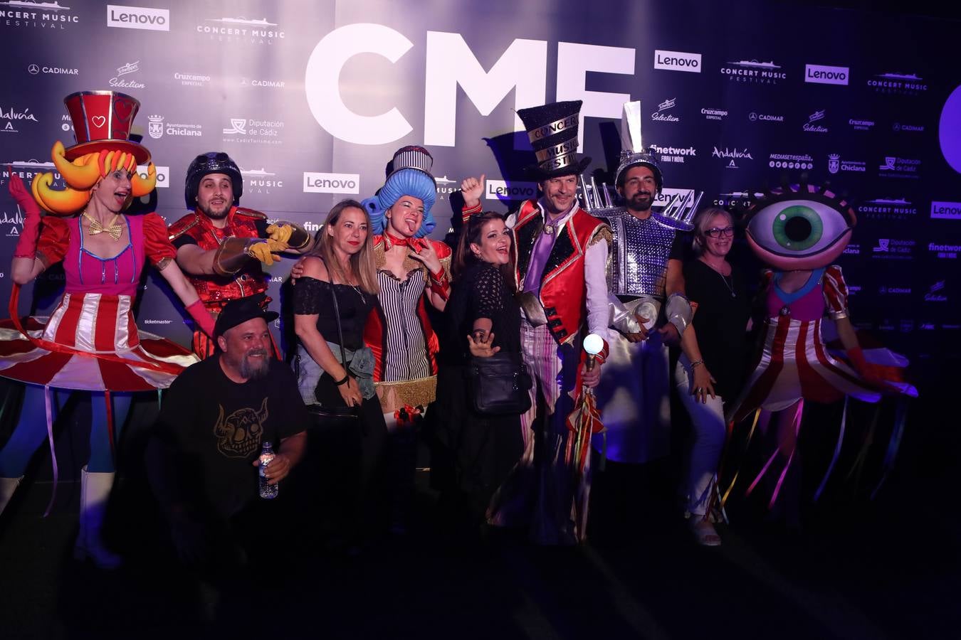 Búscate en el concierto de Save the Queen en Chiclana