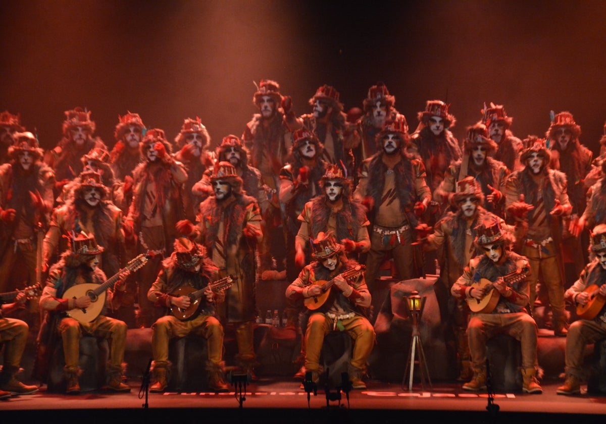 El coro de Sevilla en las tablas del Falla.