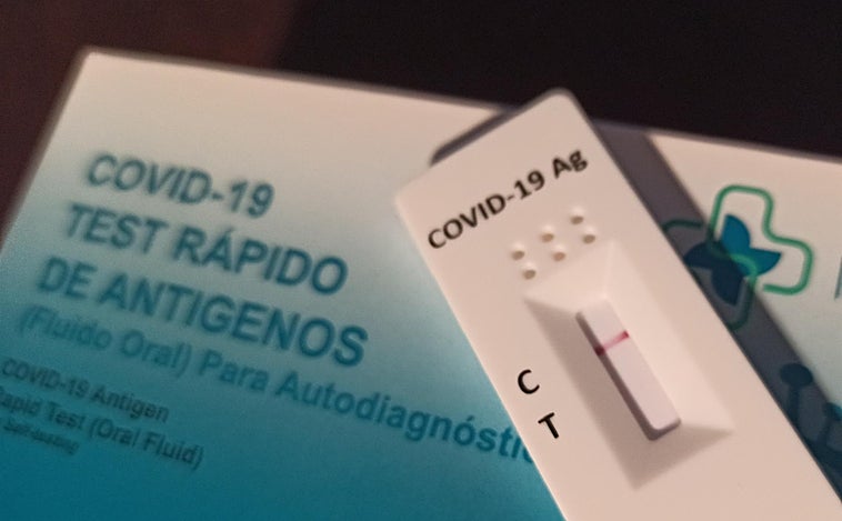 Cádiz suma 705 positivos por Covid y tres muertos