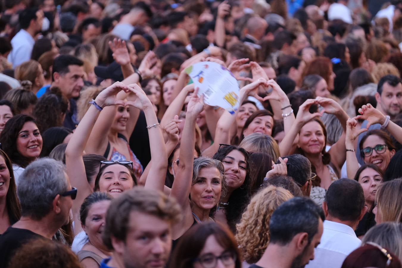 Concierto de Alejandro Sanz en Cádiz: Búscate en las gradas del estadio Carranza
