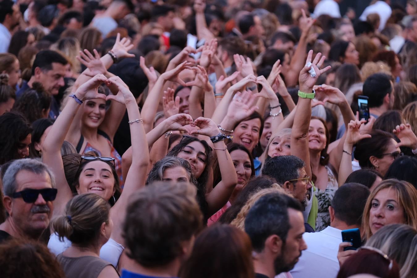 Concierto de Alejandro Sanz en Cádiz: Búscate en las gradas del estadio Carranza