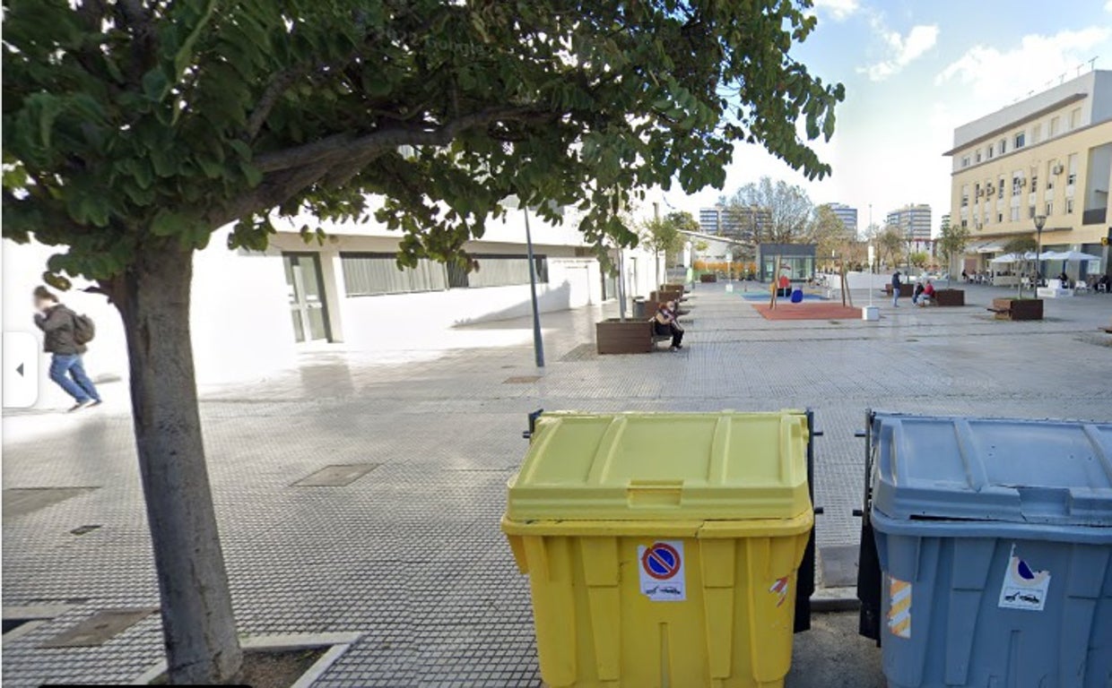 Menores y familias piden más juegos infantiles en el Parque Hermanas Mirabal de Cádiz