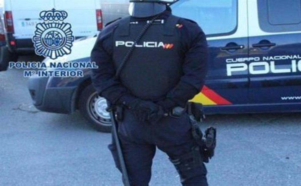 Un agente de Policía en Jerez.