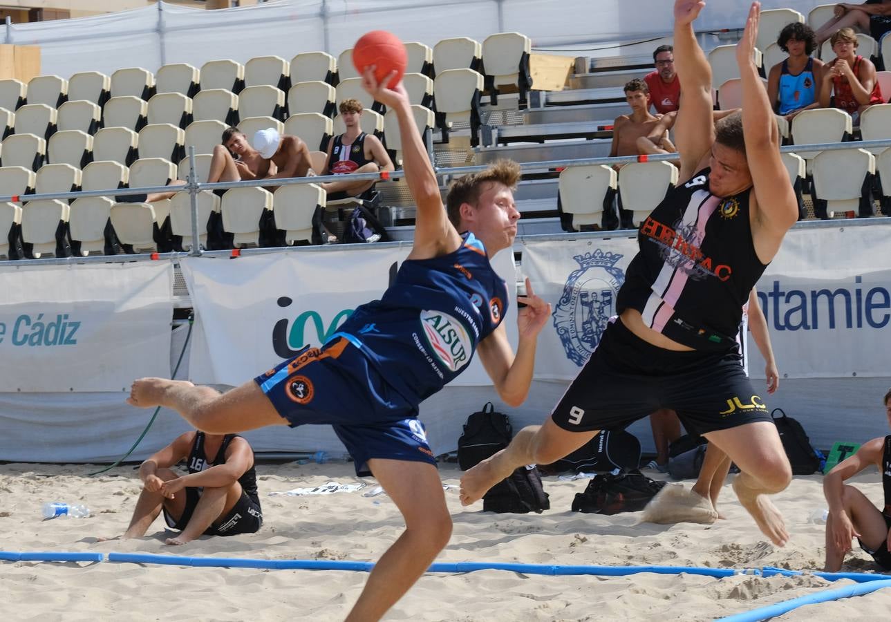 Cádiz acoge el Campeonato de Andalucía de Balonmano Playa