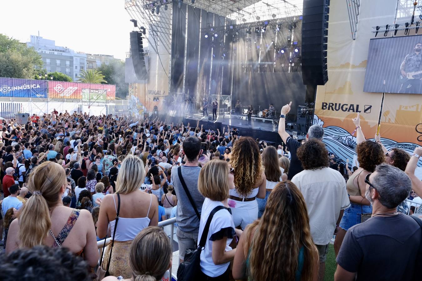 Casi 30.000 personas disfrutan del regreso del Festival No Sin Música de Cádiz