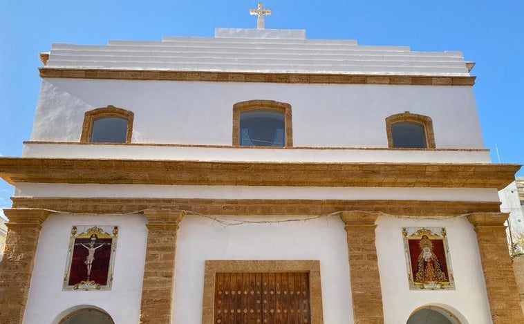 José Pacheco visita la Capilla del Santo Ángel Custodio en la Castrense de Cádiz