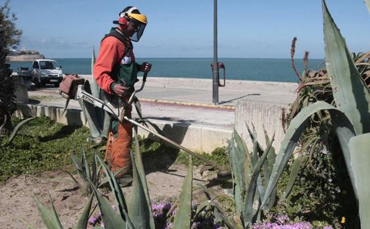 El PSOE de Cádiz pide al Ayuntamiento medidas especiales para proteger a los trabajadores del calor