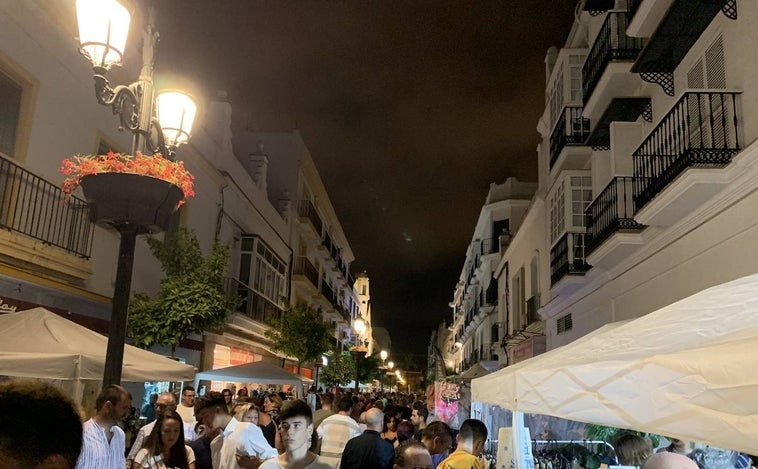 El centro de Chiclana acoge este viernes la primera Noche en Blanco del verano